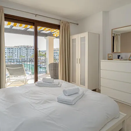 Beautiful Duquesa Harbour 2001 Apartment Manilva