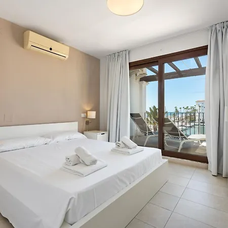 Beautiful Duquesa Harbour 2001 Apartment
